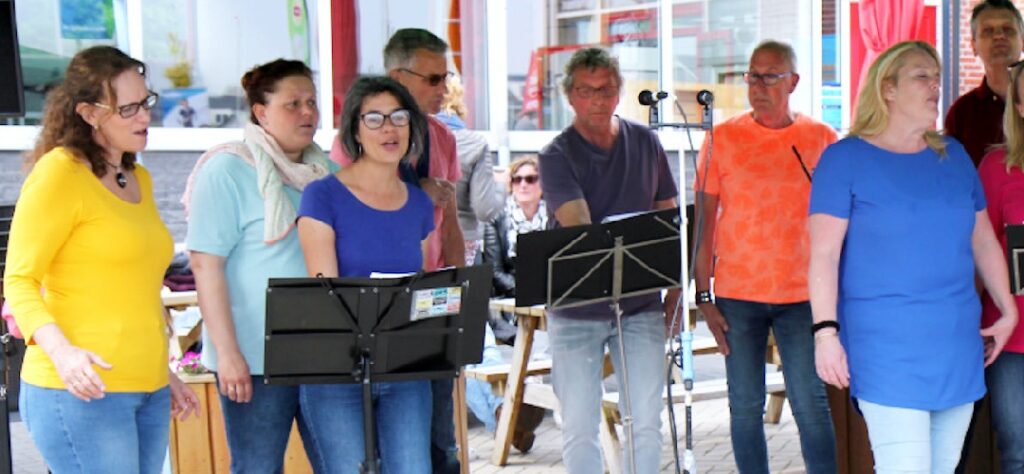 Popkoor Thomuz foto album optreden voorstelling